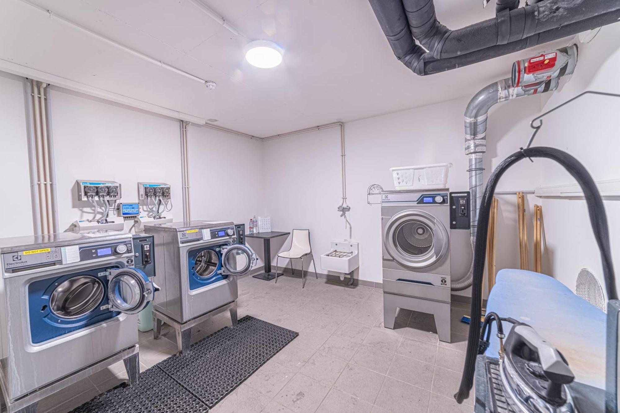 Montempo Apparthotel Bordeaux Centre - Bassins A Flot Luaran gambar